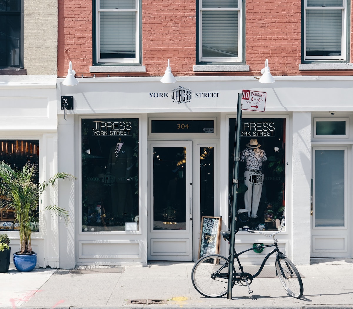 Guide to Local SEO: What Is It and How to Do It Right [2024]