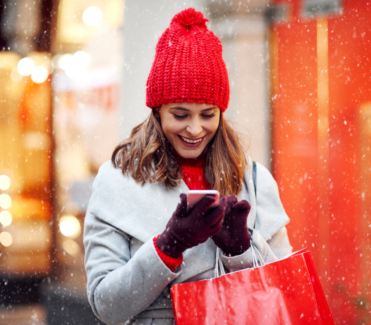 Retail Season is Here: Use These Year-End SMS Promotions to Grow Your Business